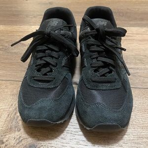 New Balance Black sneaker